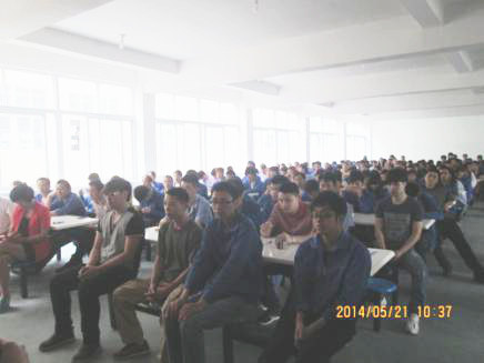 2014年6月19日，紀(jì)龍電器管理升級誓師大會(huì)召開