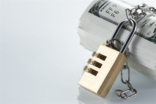 如何應(yīng)對(duì)人力資源風(fēng)險(xiǎn)？