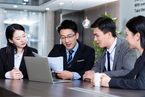 如何加強集團內(nèi)部信息溝通促進團隊協(xié)作？