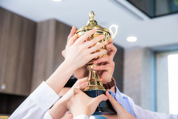 績效與薪酬掛鉤：激發(fā)員工動力，實現(xiàn)企業(yè)目標