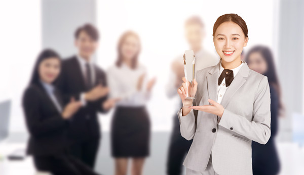 集團(tuán)人才梯隊(duì)建設(shè)：培養(yǎng)核心人才，提升企業(yè)競(jìng)爭(zhēng)力