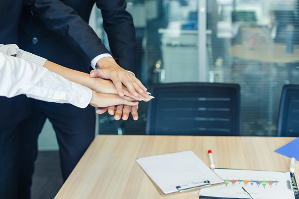 績效與發(fā)展：以績效為基礎，規(guī)劃員工職業(yè)發(fā)展