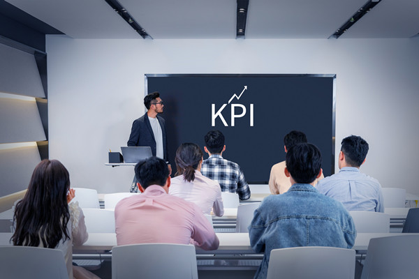 薪酬調整策略：依據(jù)市場變化，靈活調整薪酬體系