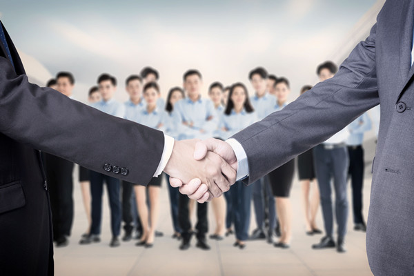 戰(zhàn)略轉(zhuǎn)型：再造競爭優(yōu)勢，開拓新局面