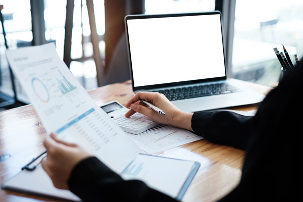 預(yù)算調(diào)整：根據(jù)實(shí)際情況，靈活調(diào)整預(yù)算