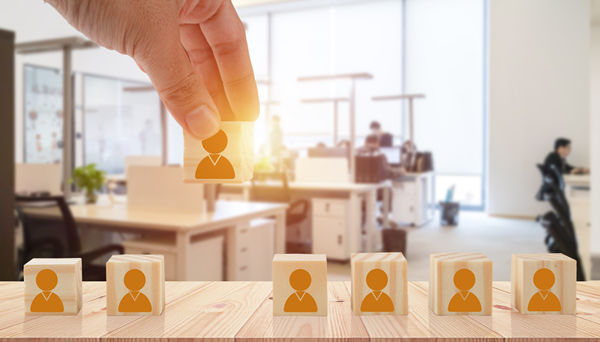 年度人才發(fā)展計(jì)劃：以人為本，共建共享