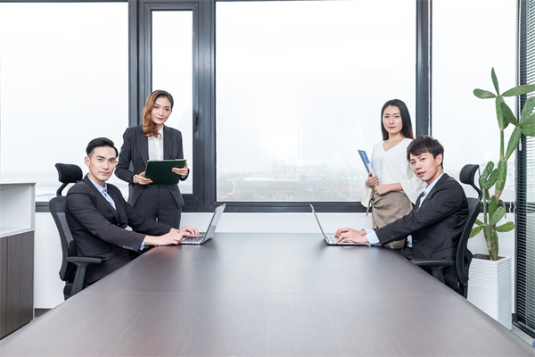 創(chuàng)新驅(qū)動(dòng)的績(jī)效管理：鼓勵(lì)創(chuàng)新，推動(dòng)業(yè)務(wù)發(fā)展