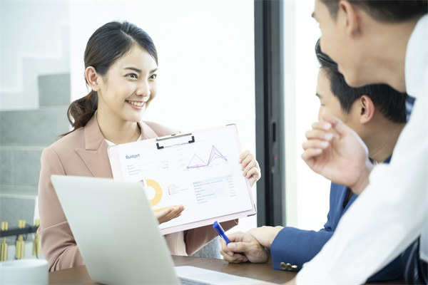 績(jī)效評(píng)估與反饋：客觀評(píng)估，持續(xù)改進(jìn)