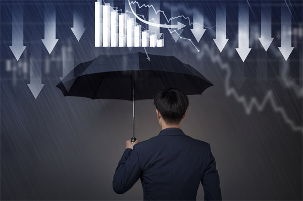 強(qiáng)化集團(tuán)風(fēng)險(xiǎn)防控，確保穩(wěn)健運(yùn)營(yíng)，守護(hù)企業(yè)安全