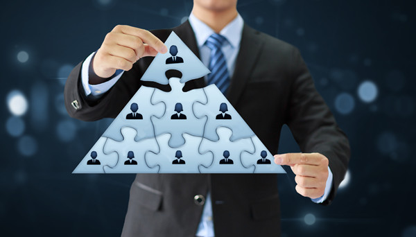 嚴(yán)格執(zhí)行經(jīng)營方案，優(yōu)化資源配置，保障企業(yè)高效運(yùn)轉(zhuǎn)