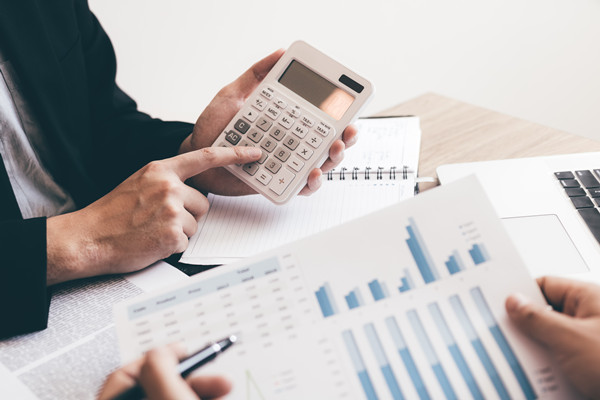 企業(yè)預(yù)算管理：一個(gè)全方位、多維度的財(cái)務(wù)管理策略