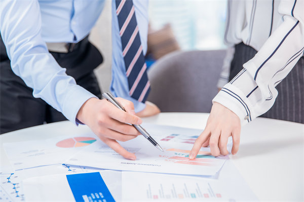 薪酬管理與員工績效評估聯(lián)動，實現(xiàn)企業(yè)員工共同成長