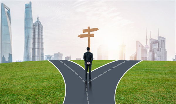 如果一家企業(yè)沒有明確的經(jīng)營戰(zhàn)略，會有什么樣的風(fēng)險(xiǎn)？