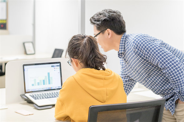 如何導(dǎo)入快速復(fù)制人才的能力體系，提升銷售業(yè)績？