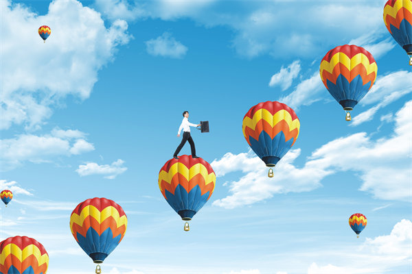 集團(tuán)人才戰(zhàn)略：如何促進(jìn)內(nèi)部流動與外部吸引？