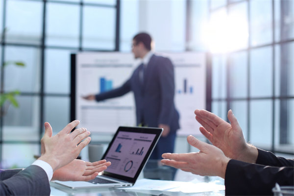 集團(tuán)管控如何促進(jìn)內(nèi)部資源共享與協(xié)同作戰(zhàn)能力？