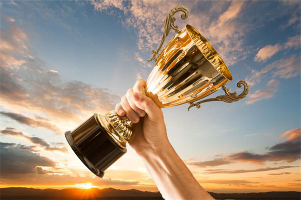 如何通過績效激勵(lì)機(jī)制激發(fā)團(tuán)隊(duì)的創(chuàng)新與活力？