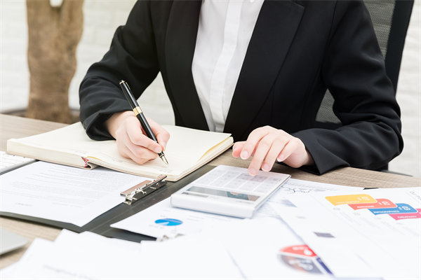 集團(tuán)如何通過(guò)管控優(yōu)化實(shí)現(xiàn)成本降低與效益提升？