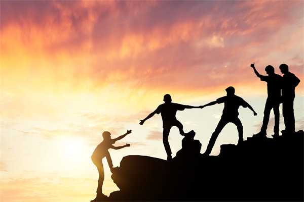 薪酬結(jié)構(gòu)如何平衡固定與浮動(dòng)部分，激勵(lì)員工績(jī)效？