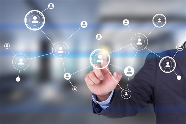 年度經(jīng)營計劃實施中，如何確保各部門協(xié)同一致？