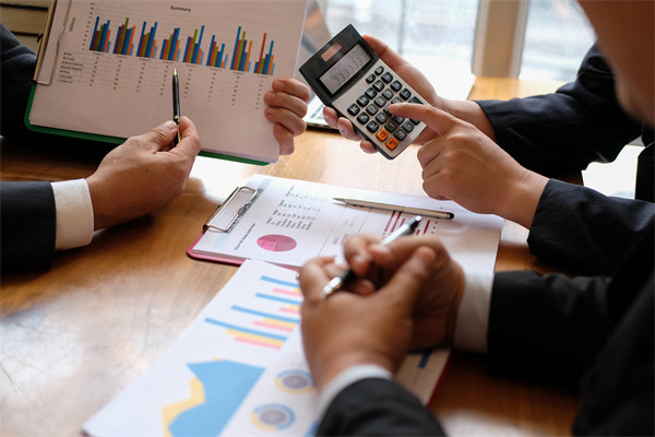 企業(yè)薪酬預(yù)算有限，如何合理分配以實(shí)現(xiàn)最大效益？