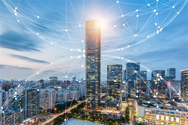 在全球化競爭中，企業(yè)如何制定有效的戰(zhàn)略管理策略？