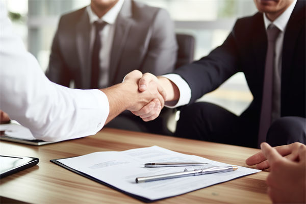 跨國企業(yè)如何管理文化差異以實現(xiàn)全球戰(zhàn)略協(xié)同？