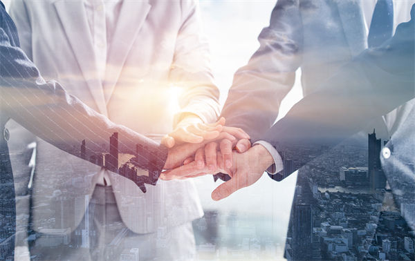 在精益生產中，企業(yè)如何有效減少生產過程中的浪費？