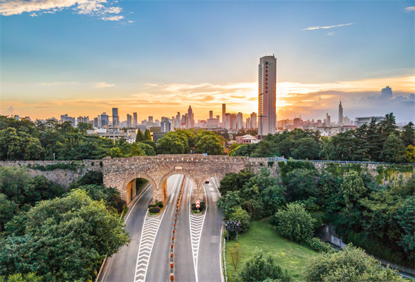 南京集團(tuán)管控咨詢公司如何優(yōu)化集團(tuán)管理架構(gòu)？