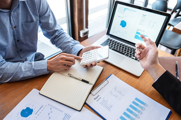 集團如何評估子公司績效，確保戰(zhàn)略目標(biāo)實現(xiàn)？