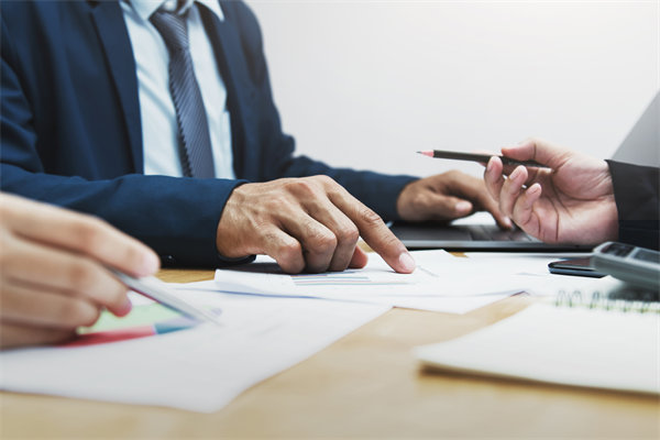 面對多元化業(yè)務(wù)，集團(tuán)如何精準(zhǔn)制定管控體系與策略？