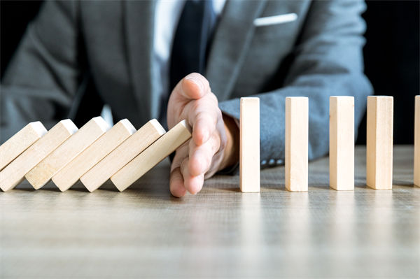 怎樣評(píng)估，年度經(jīng)營(yíng)計(jì)劃的實(shí)施效果與預(yù)期是否一致？