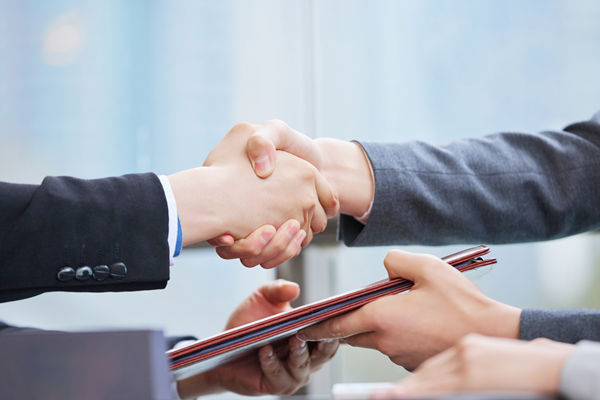 市場(chǎng)風(fēng)向突變，企業(yè)既定戰(zhàn)略陷入僵局，如何調(diào)整實(shí)現(xiàn)突圍？