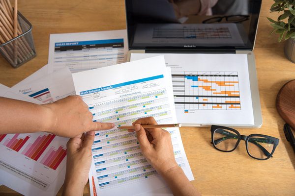 在薪酬績效管理中，如何融入員工個人發(fā)展計(jì)劃？