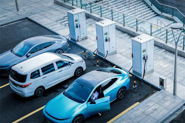 市場(chǎng)競(jìng)爭(zhēng)激烈如戰(zhàn)場(chǎng)，年度經(jīng)營(yíng)計(jì)劃助你搶占制勝高地