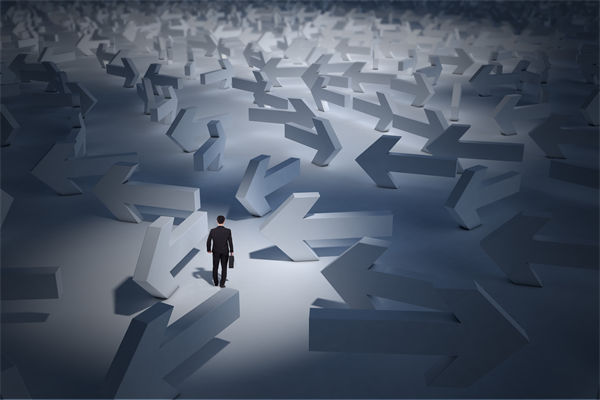 高層沉迷戰(zhàn)略藍(lán)圖，執(zhí)行層落地時為何偏離航道？