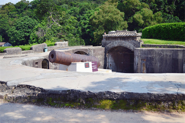 企業(yè)戰(zhàn)略飄在半空落地難，東莞戰(zhàn)略咨詢公司能釘牢嗎？