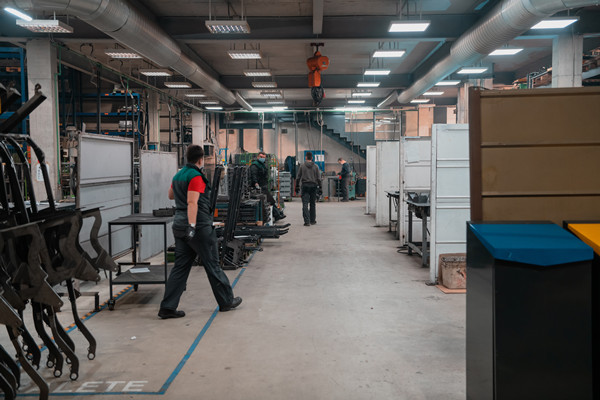 汽配行業(yè)人力資源管理咨詢服務(wù)機構(gòu)，車間技工流失率怎么降？